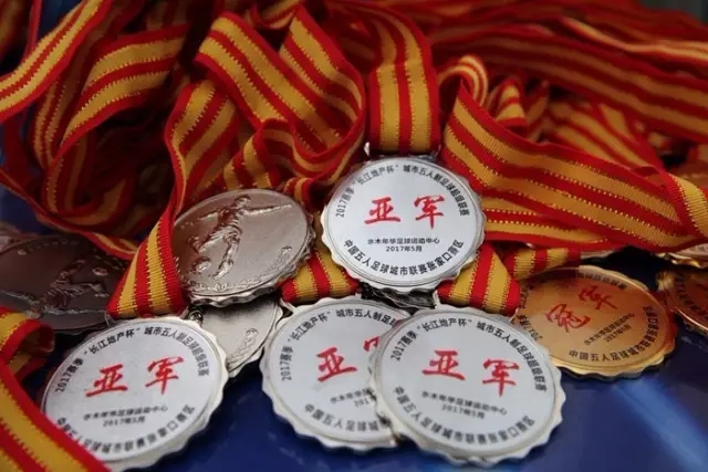 沙伊尔曼：雨果在信心与能力上显著提升